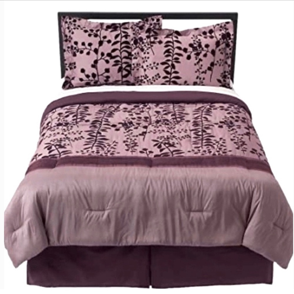 ISO Target Bella Swan Bedding